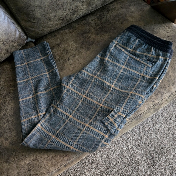 PacSun Gray and Tan Plaid Sweatpants - Picture 1 of 7